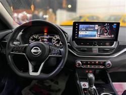 نيسان ألتيما